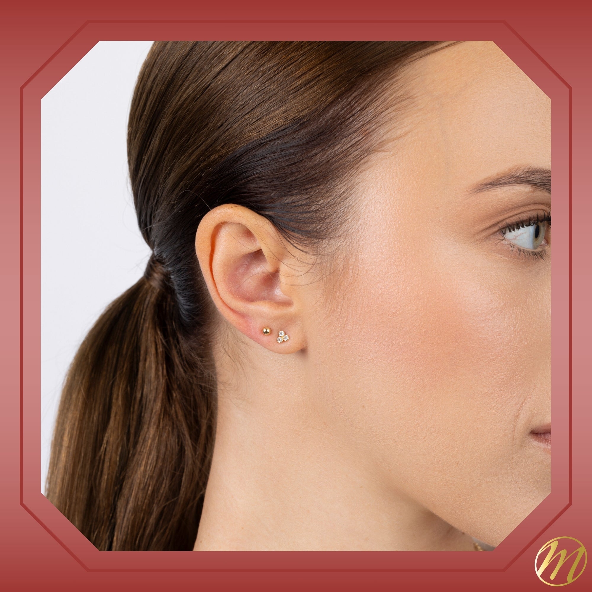 Chic 14K Gold Trefoil Stud Earrings