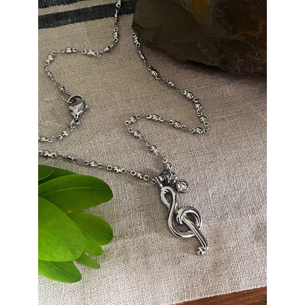 MUSICAL NOTE NECKLACE